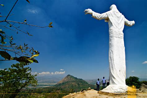 The True Cross at Monasterio De Tarlac .